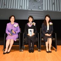 Kaori Sugihara won The Award for Brilliant Female Researchers (The JST President Award)!  杉原が輝く女性研究者賞（科学技術振興機構理事長賞）を受賞しました！（写真JST提供）